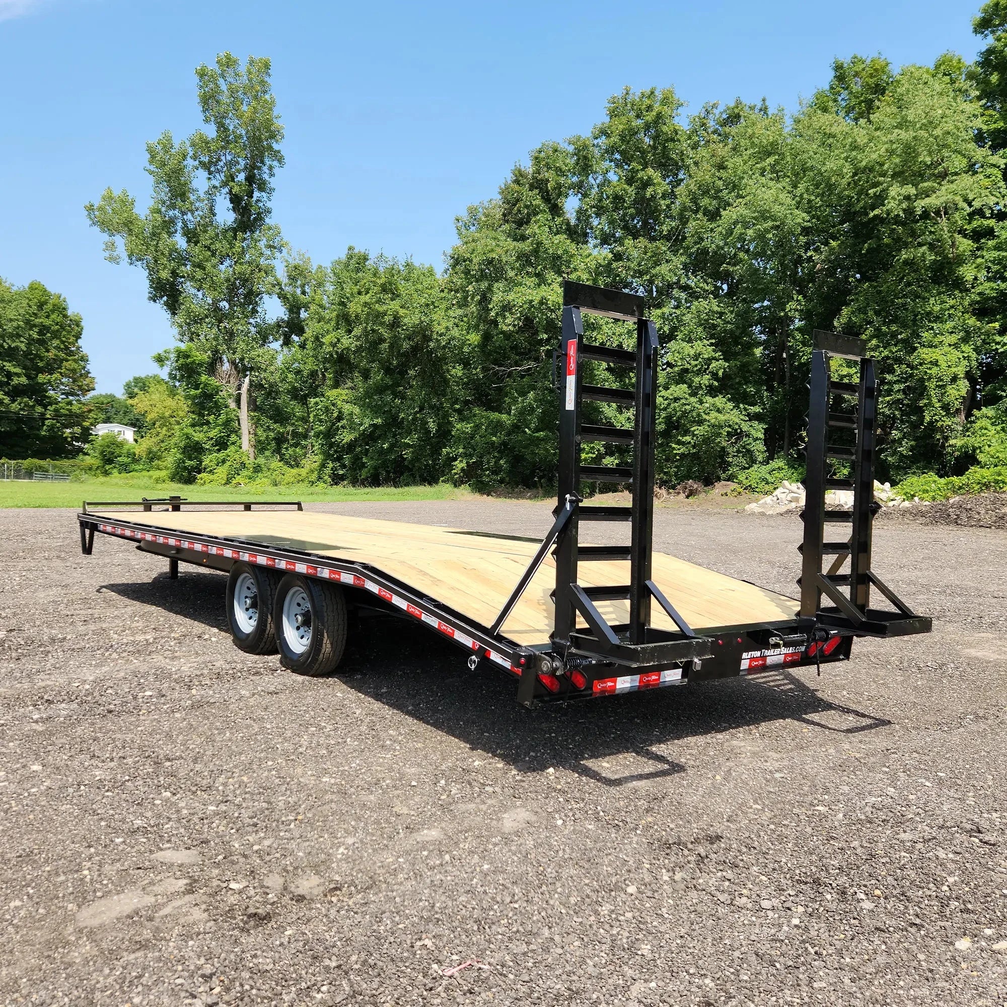 25' Deckover Equipment Trailer 25k GVWR | Quality Trailers