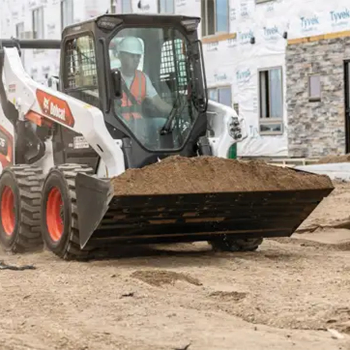 Heavy Duty Bucket | Bobcat