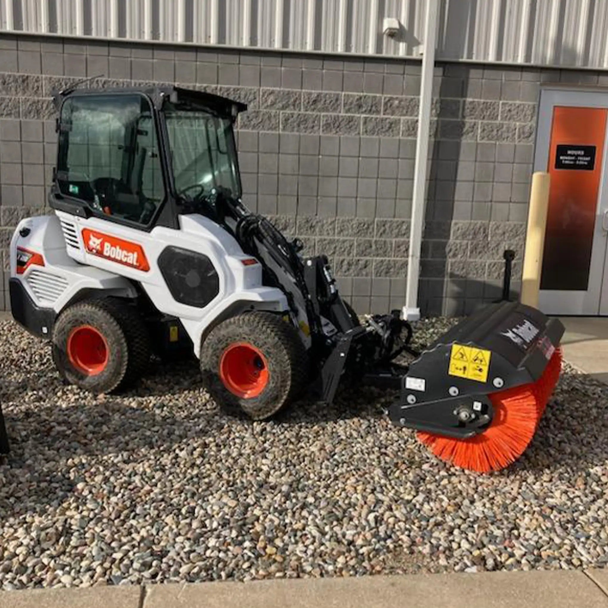 Bobcat L28 - Rental