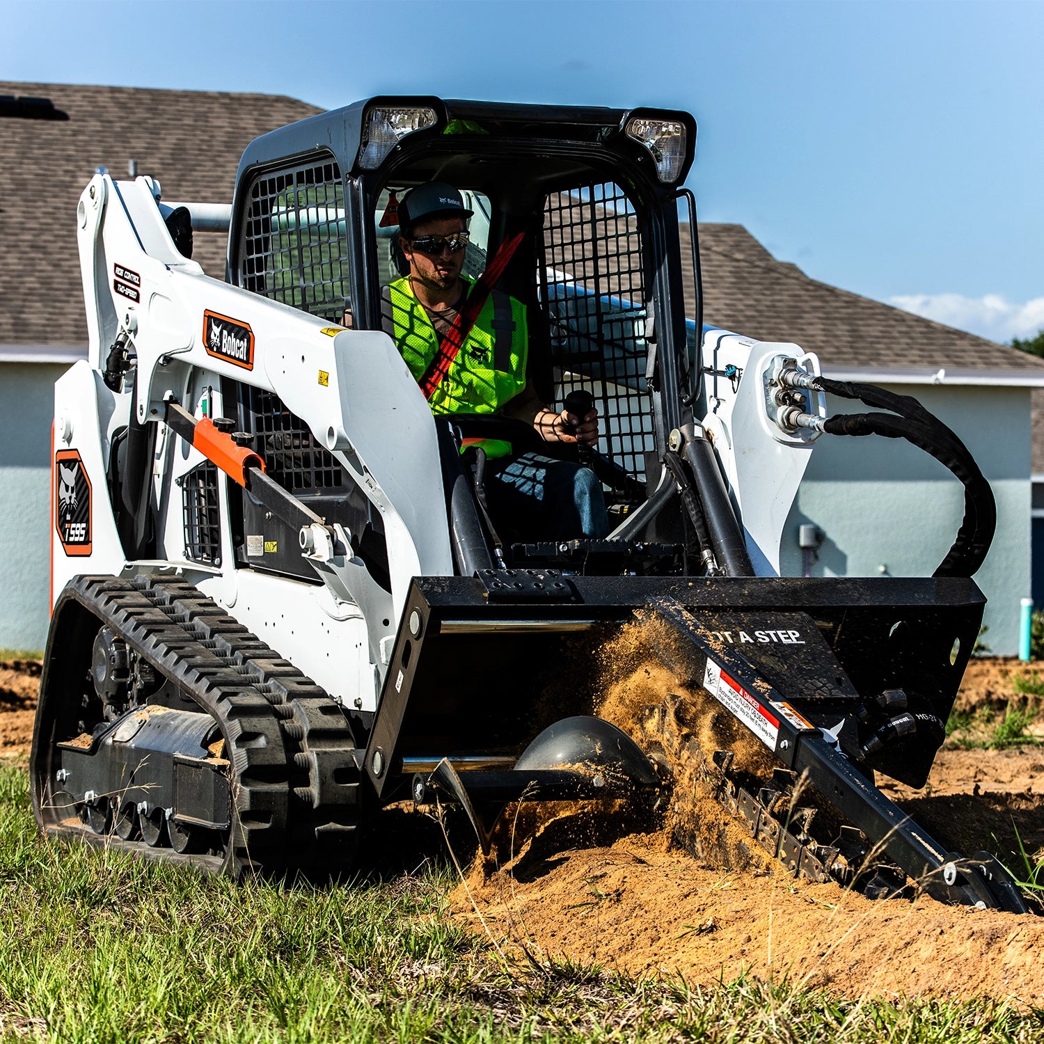 T595 | Bobcat