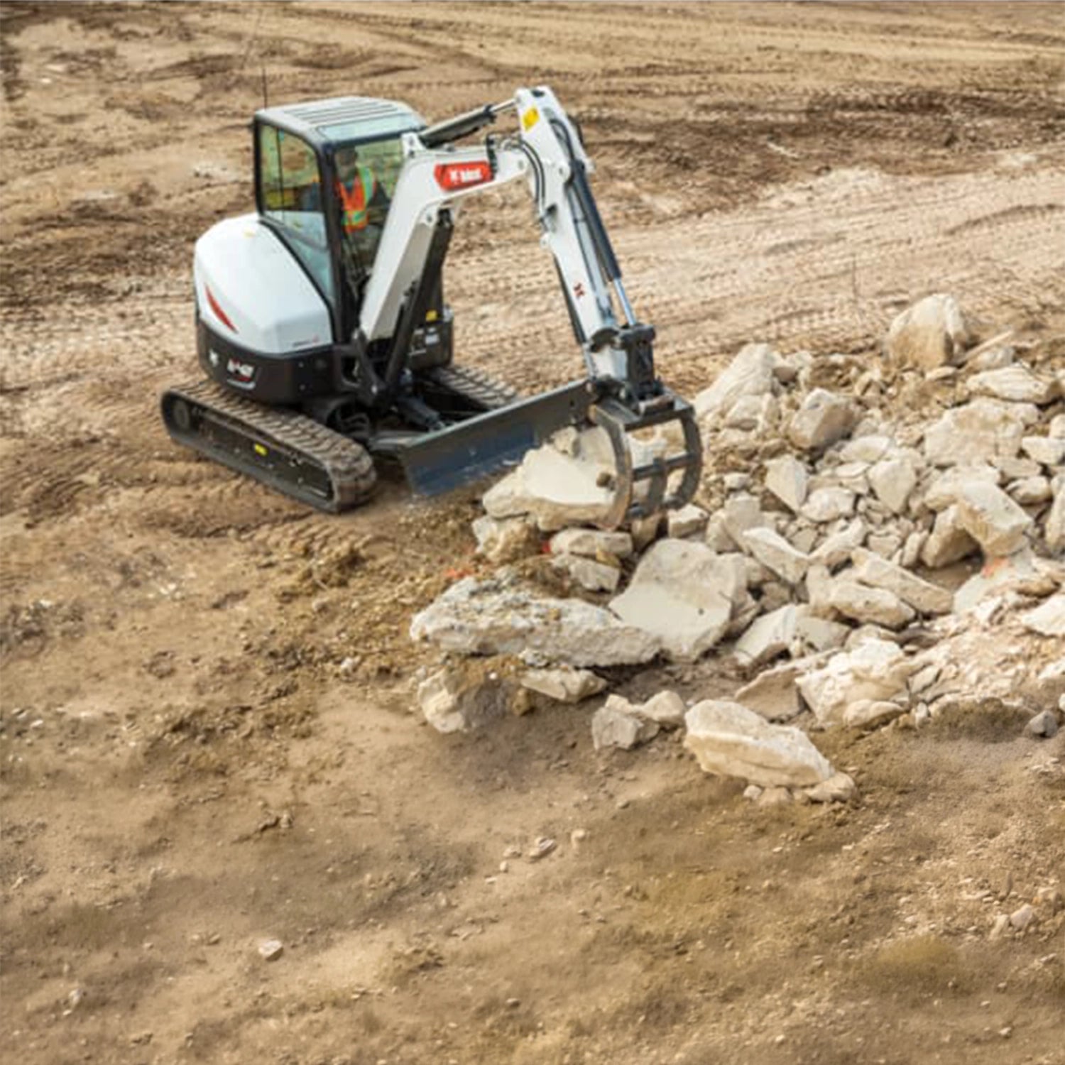 Three-Tine Grapple | Bobcat