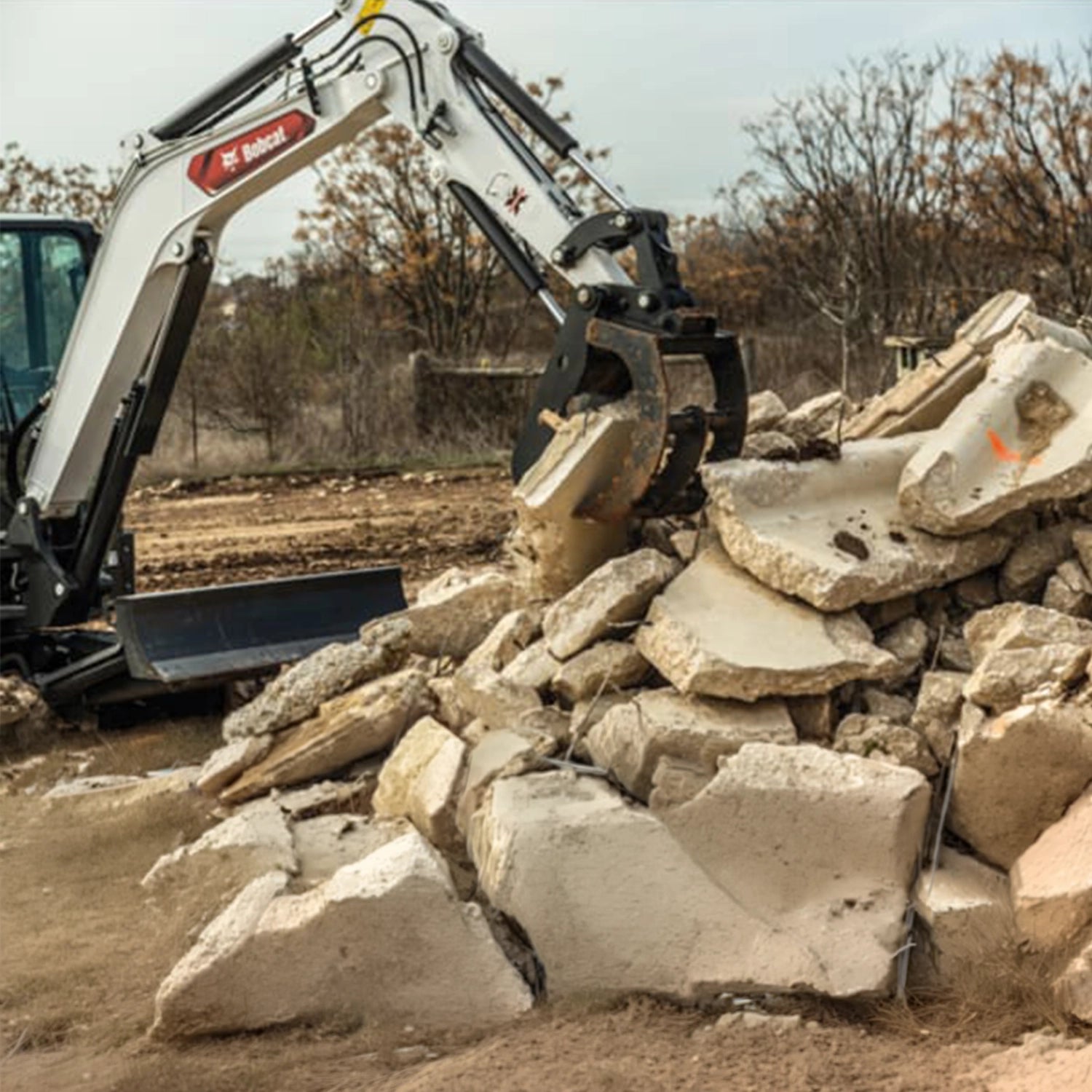 Three-Tine Grapple | Bobcat
