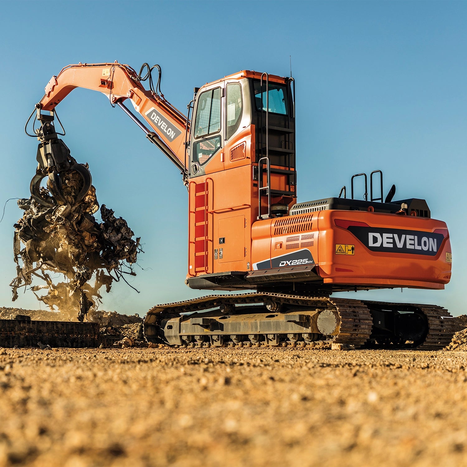DX225MH-5 Material Handler | Develon