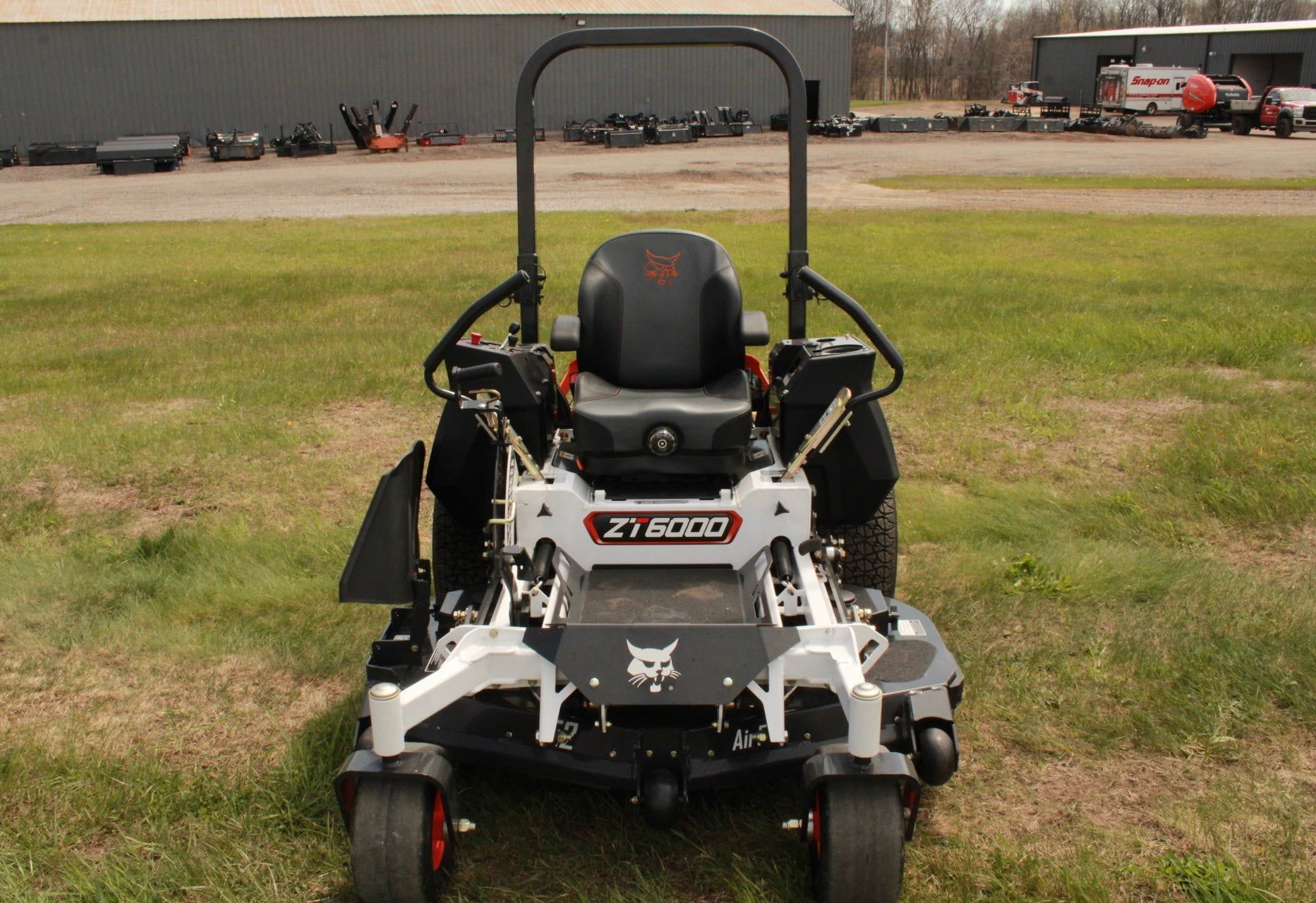 ZT6052SL Mower - CLD684