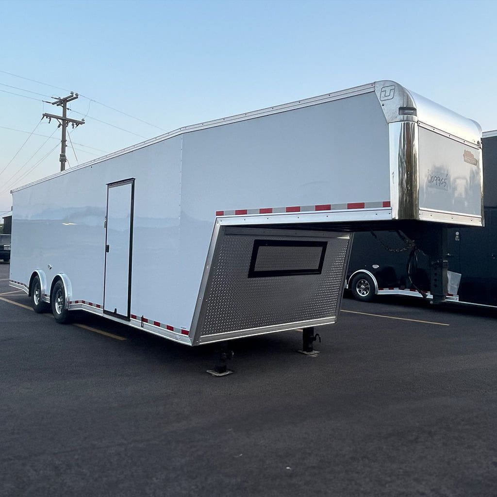 Commercial Gooseneck | United Trailers