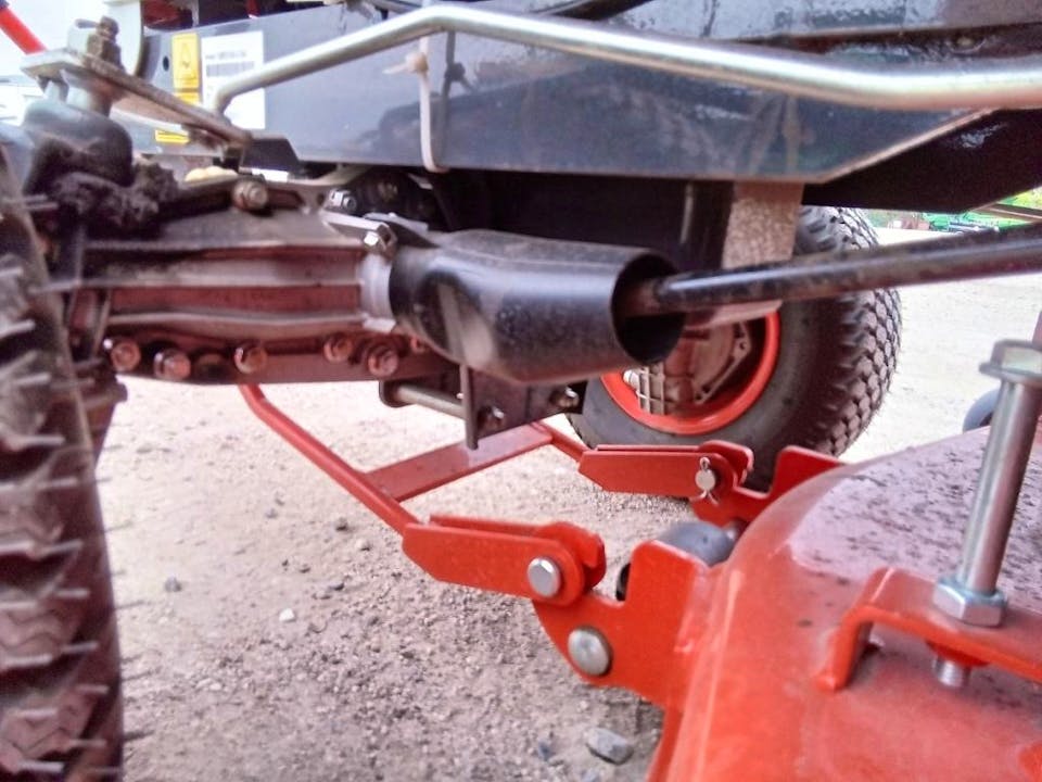 GR2120 | Kubota - Stock Image 9