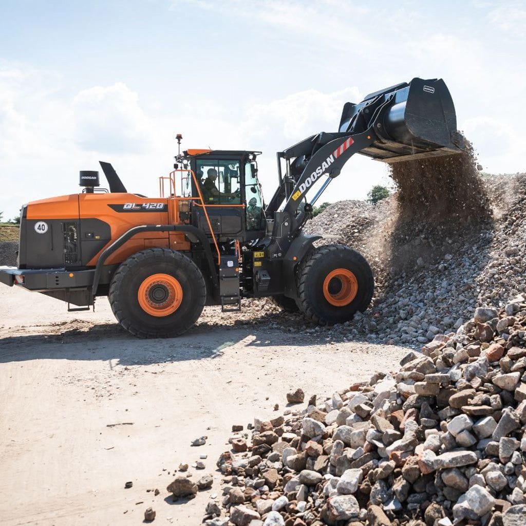 Develon DL420 Series - Rental