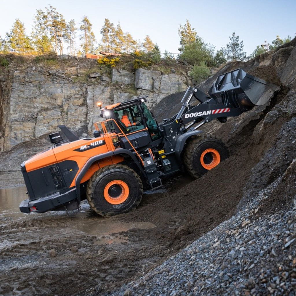 Develon DL480 Series - Rental