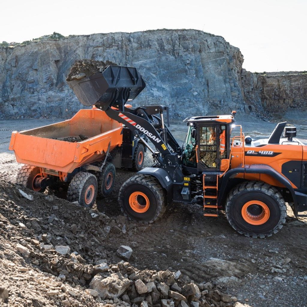 Develon DL480 Series - Rental