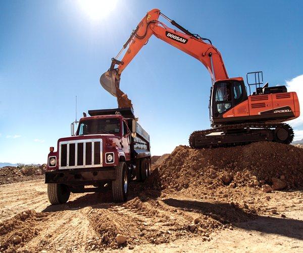 Develon DX300LC-5 - Rental