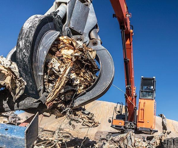 DX225MH-5 Material Handler | Develon