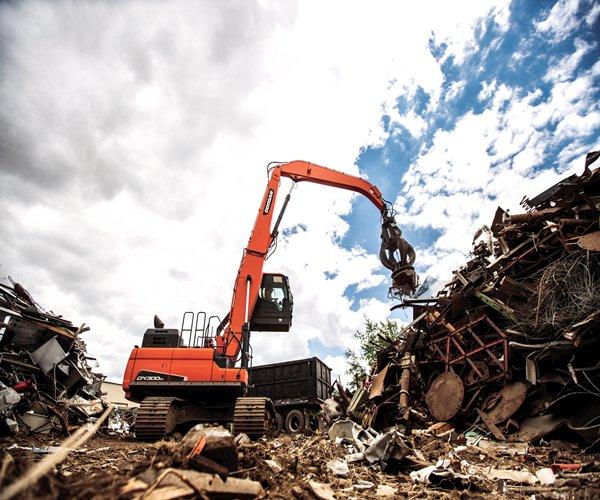 DX300MH-5 Material Handler | Doosan
