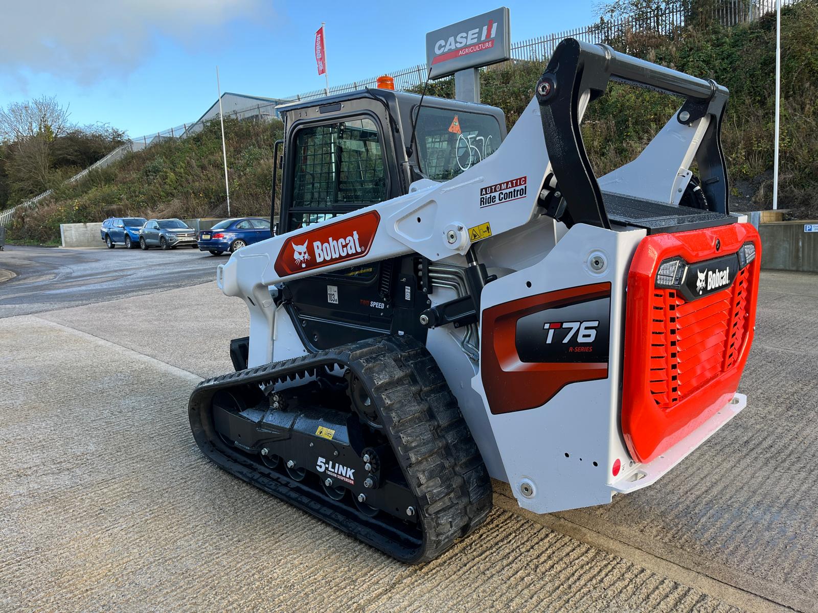 T76 | Bobcat