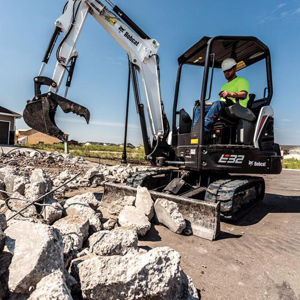 Bobcat E32 - Rental