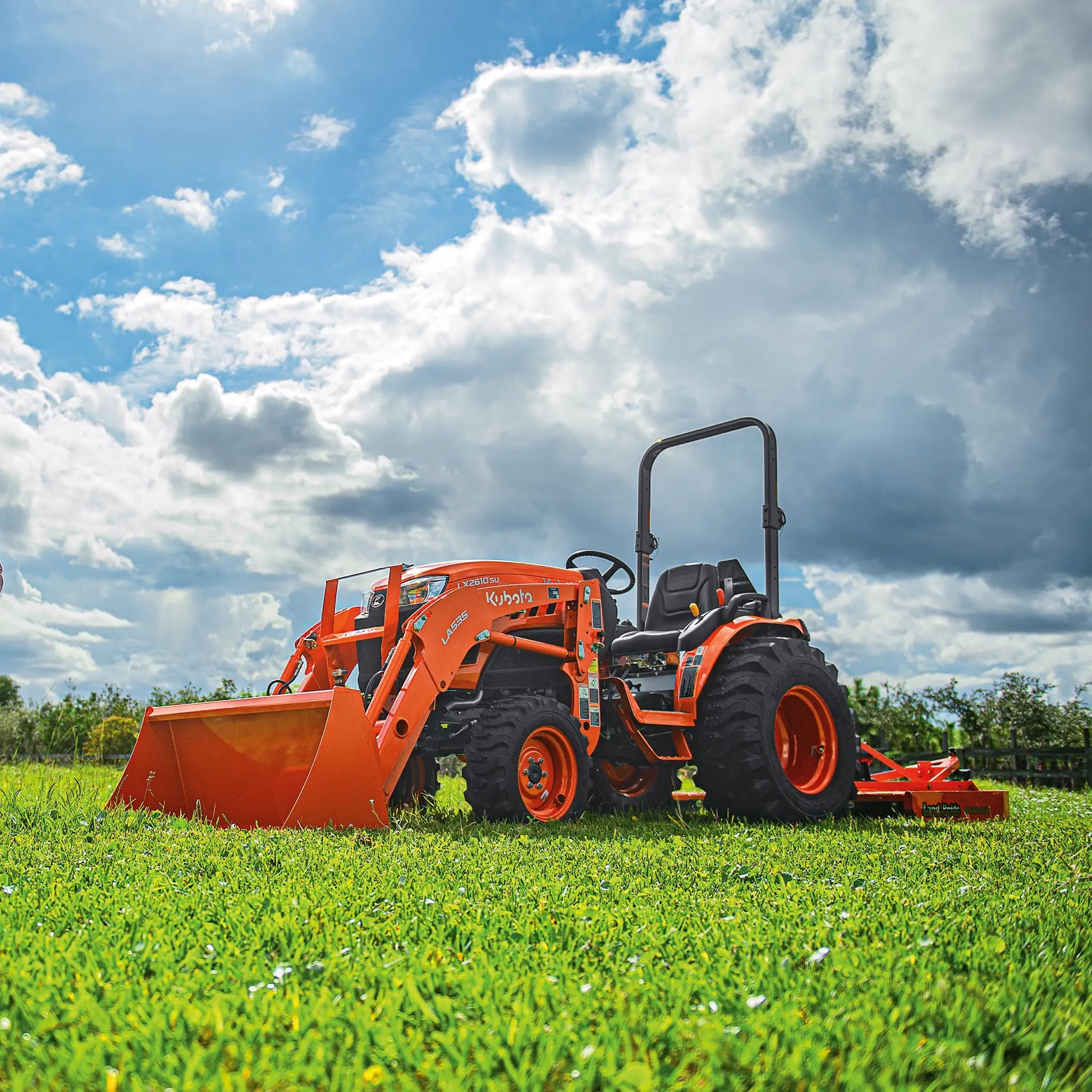 LX2610HSD | Kubota Compact Tractors | Motor City Kubota