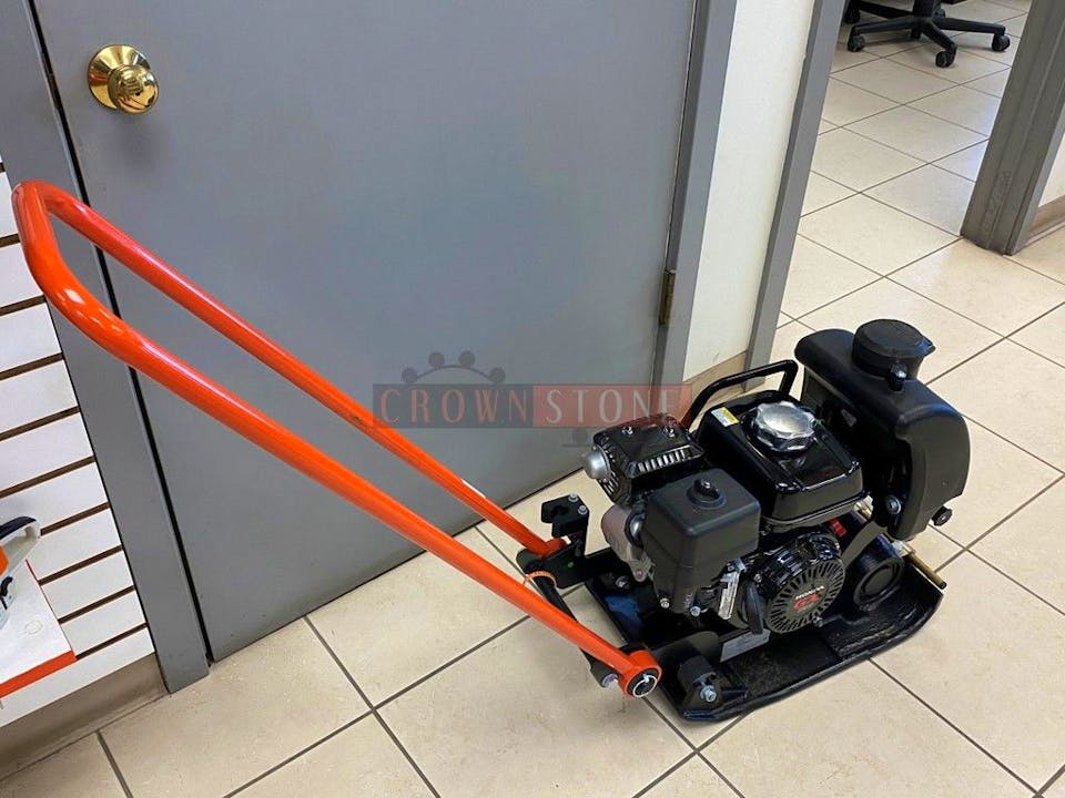 FP10.33 Plate Compactor | Bobcat - Stock Image 4