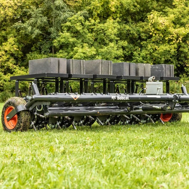 AE72 Tow Behind | Bobcat - Stock Image 3