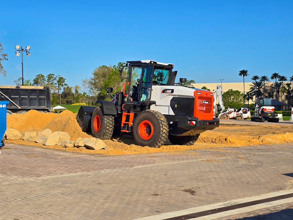 L235 | Bobcat - Stock Image 4