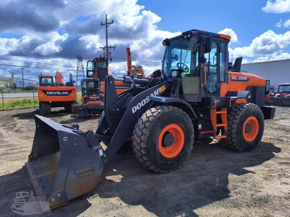 DL200-7 | Develon - Stock Image 1