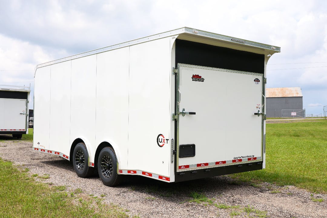 UXT 8.5X20 ENCLOSED - 82200